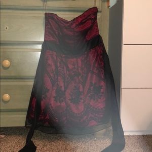 Mini strapless burgundy dress with black lace